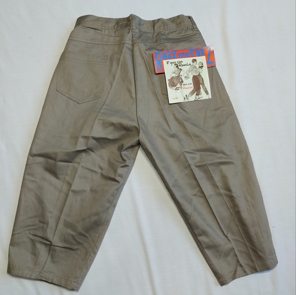 Vintage NWT High Waisted Tan Long Shorts, Womens 11 - Picture 6 of 10